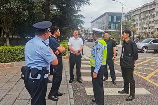 妙手空空！卡鲁索公牛生涯已拿到200次抢断